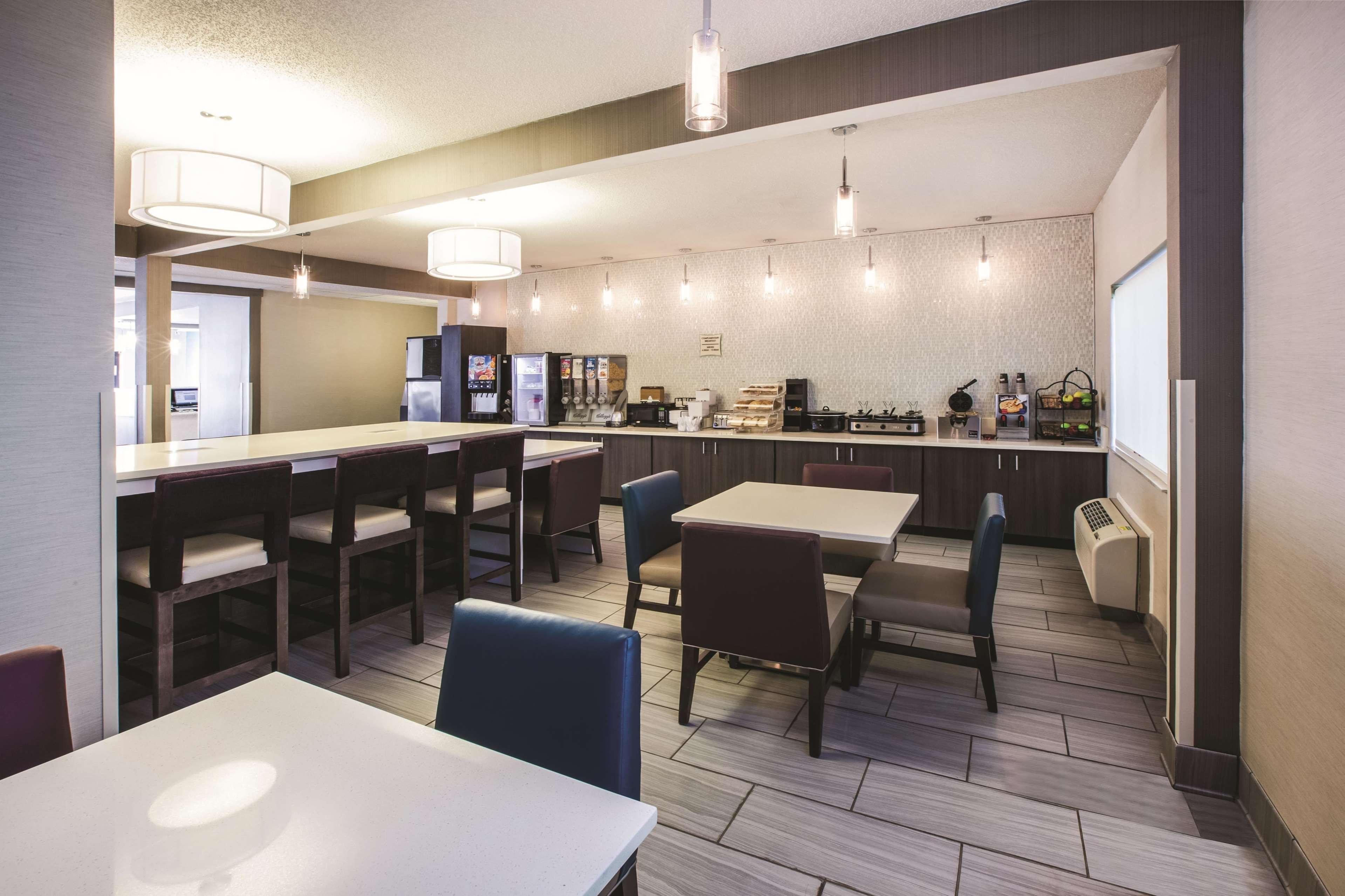 La Quinta Inn By Wyndham Indianapolis North Extérieur photo