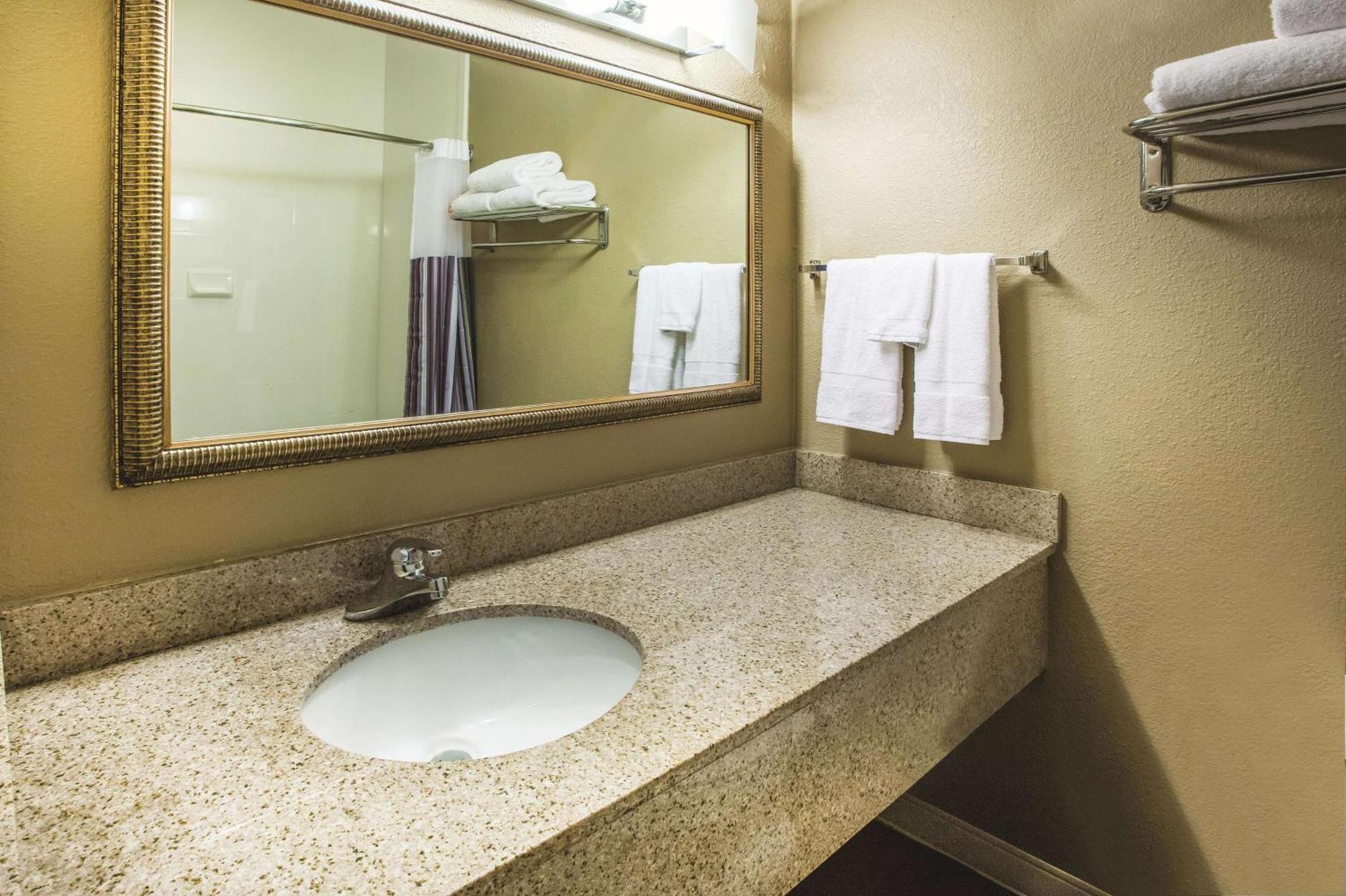 La Quinta Inn By Wyndham Indianapolis North Extérieur photo