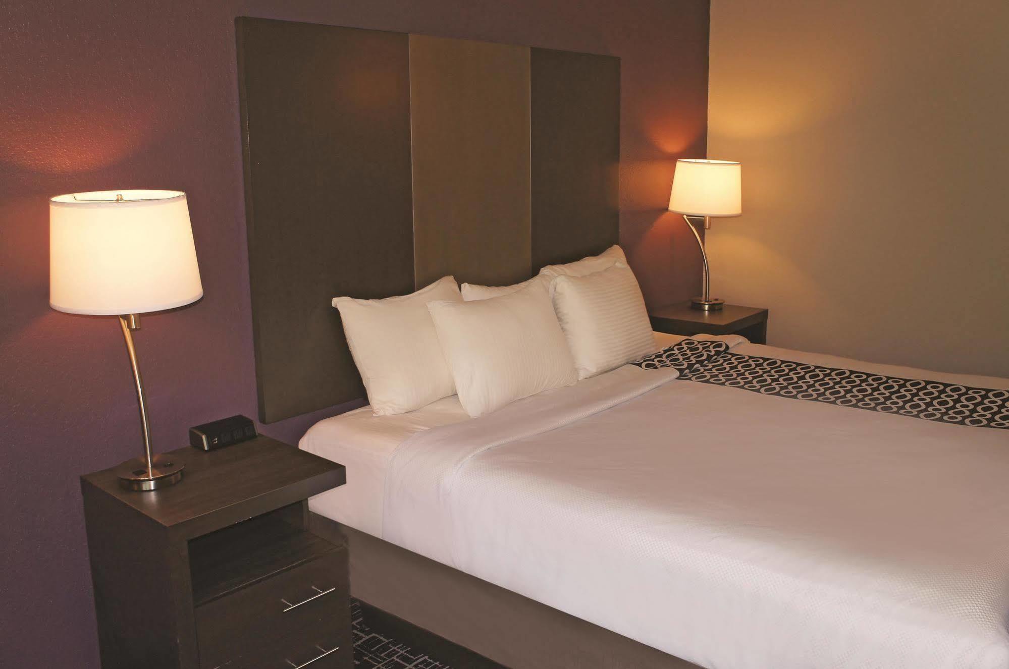 La Quinta Inn By Wyndham Indianapolis North Extérieur photo